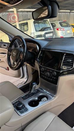 جيب جراند شيروكي